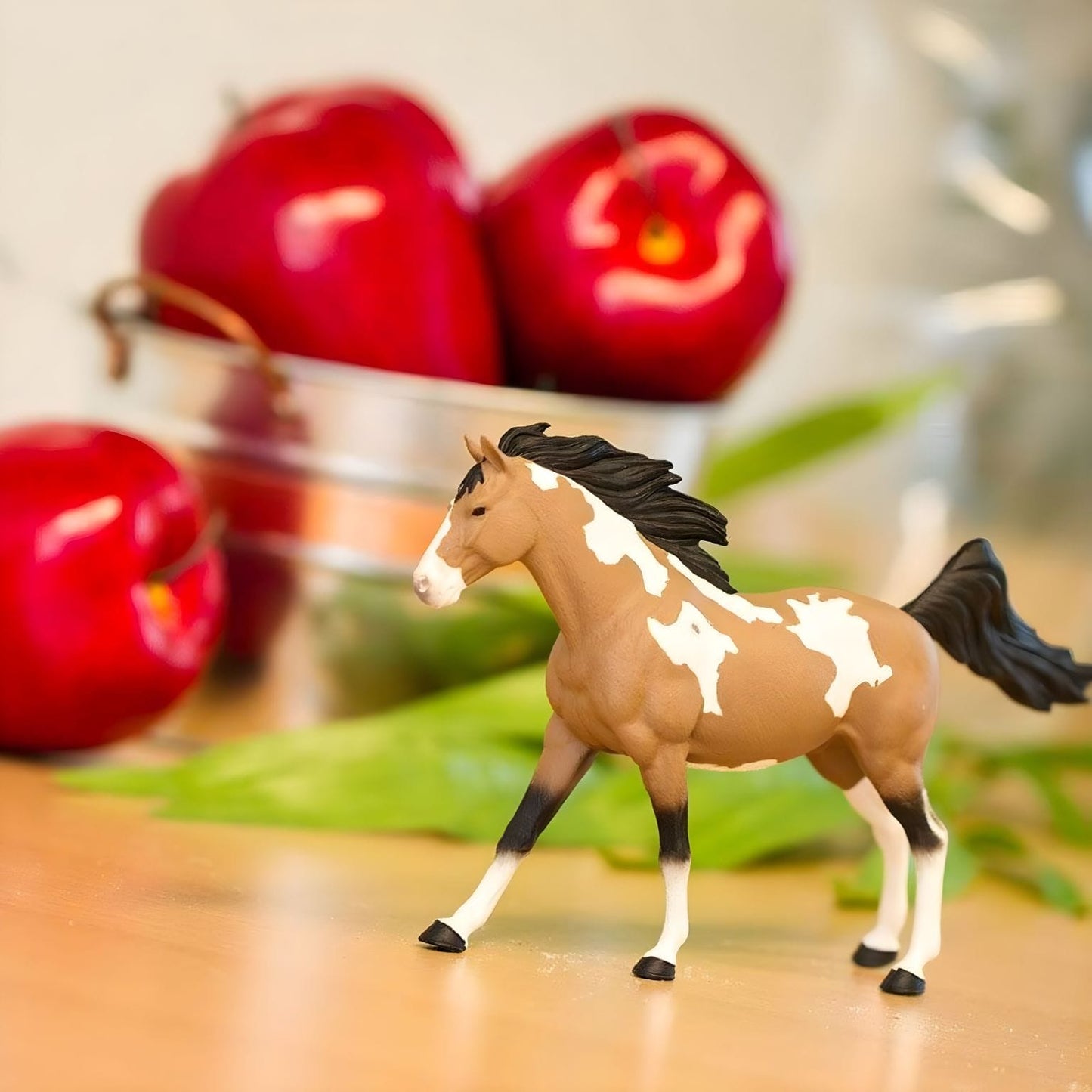 Figura animal garanhão mustang pinto para aventuras e histórias livres