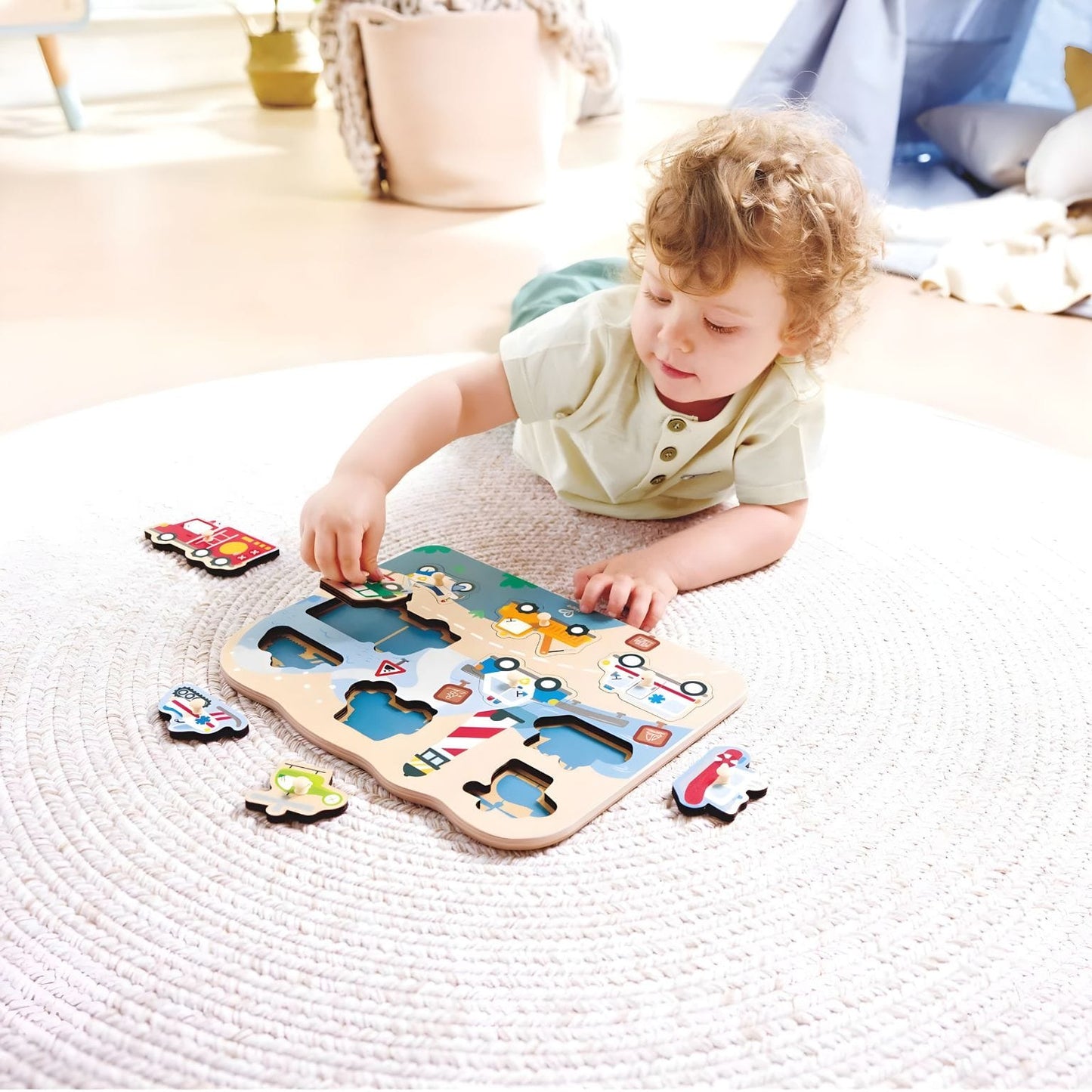 Puzzle de veículos de emergência Hape para associação visual