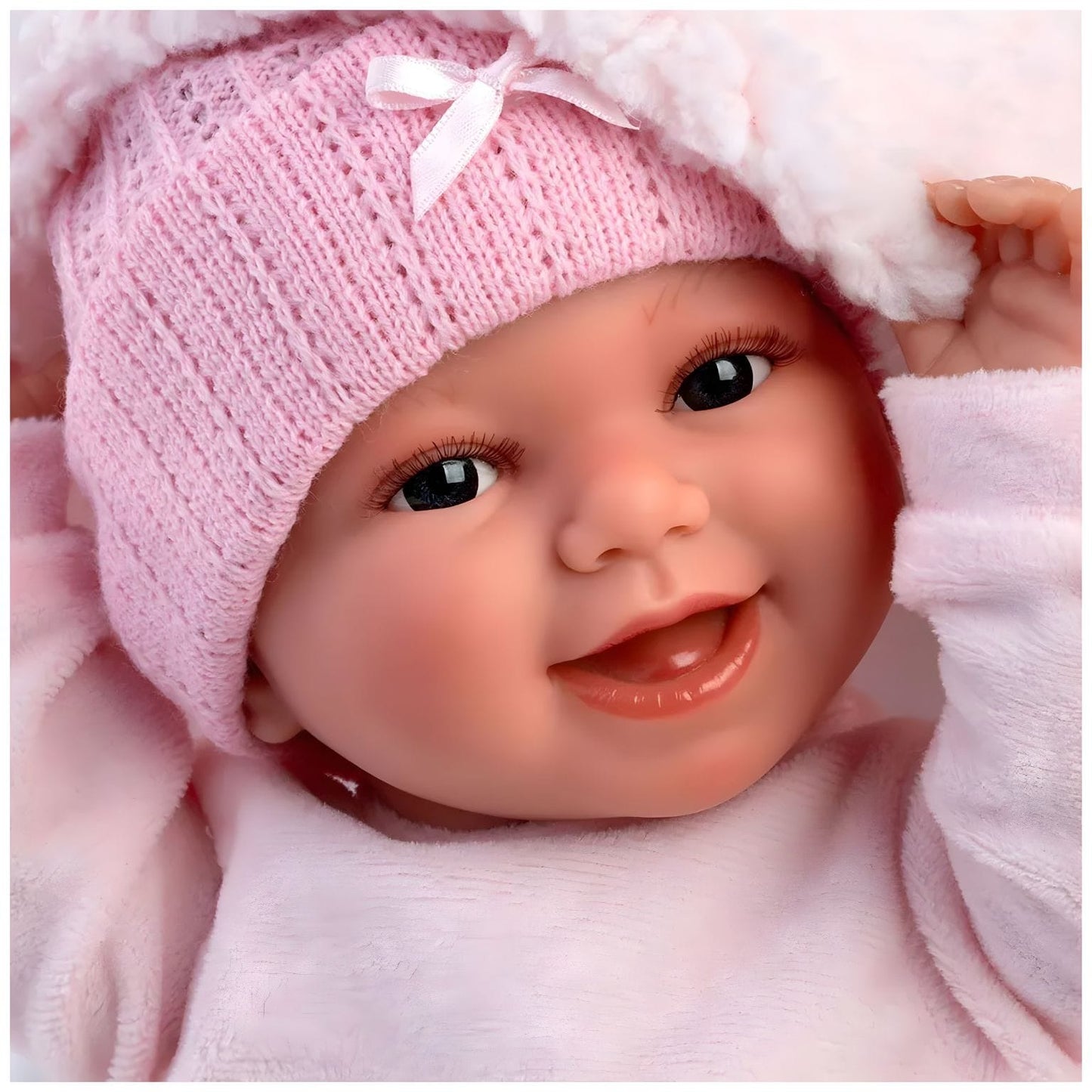 Boneca Chloe Sorrisos 38 cm para brincadeiras de carinho