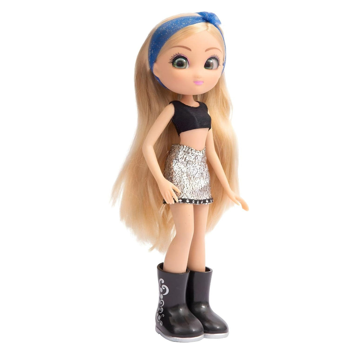 Unique Eyes Amy com casaco azul e visual fashion brilhante
