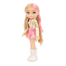 Boneca Unique Eyes Amy Total Look com roupa e sapatos