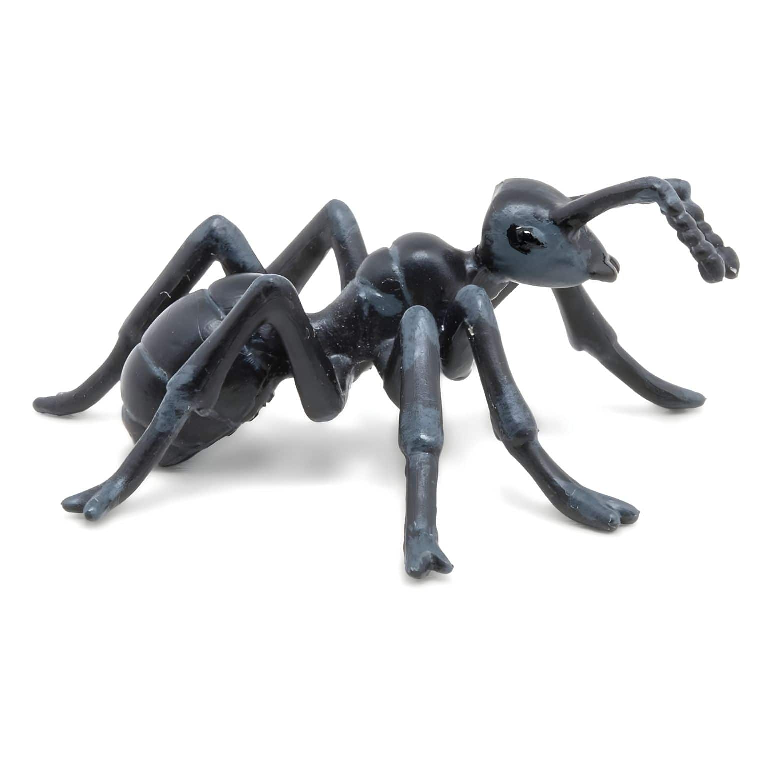 Figura de borracha formiga em vista lateral