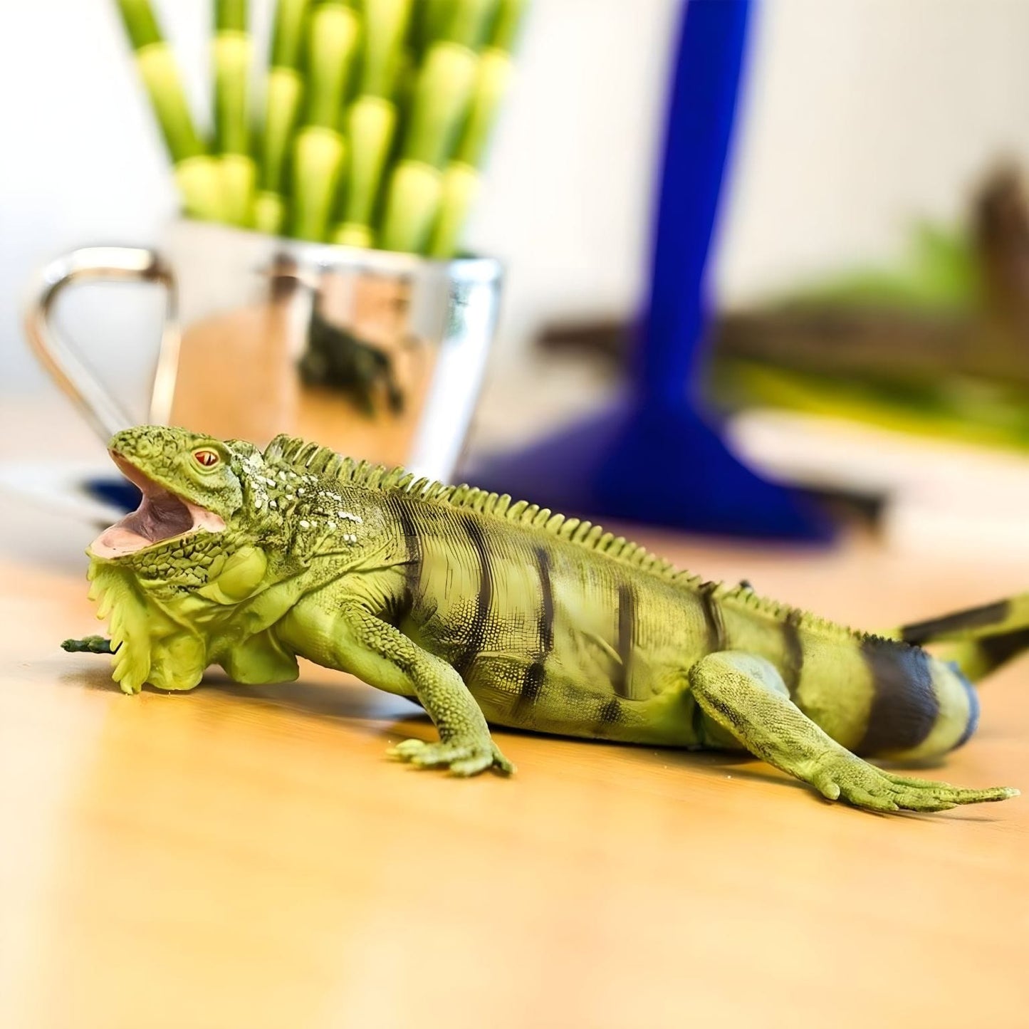 Brinquedo iguana verde com visual exótico para histórias criativas