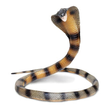 Figura de borracha Cobra em destaque