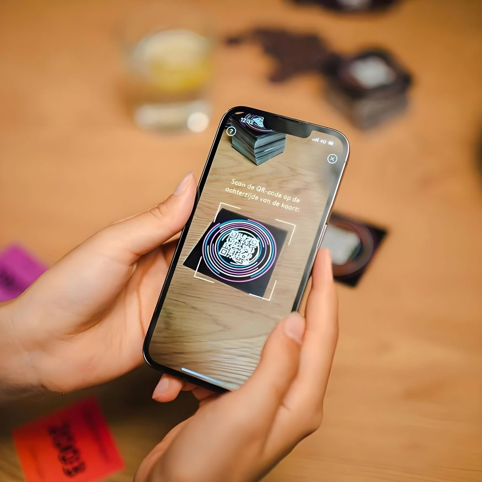 Jogo de Tabuleiro Hitster da Jumbo com cartas coloridas de anos e jogo musical para festas