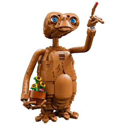 Articulated LEGO Ideas E.T. figure with glowing heart