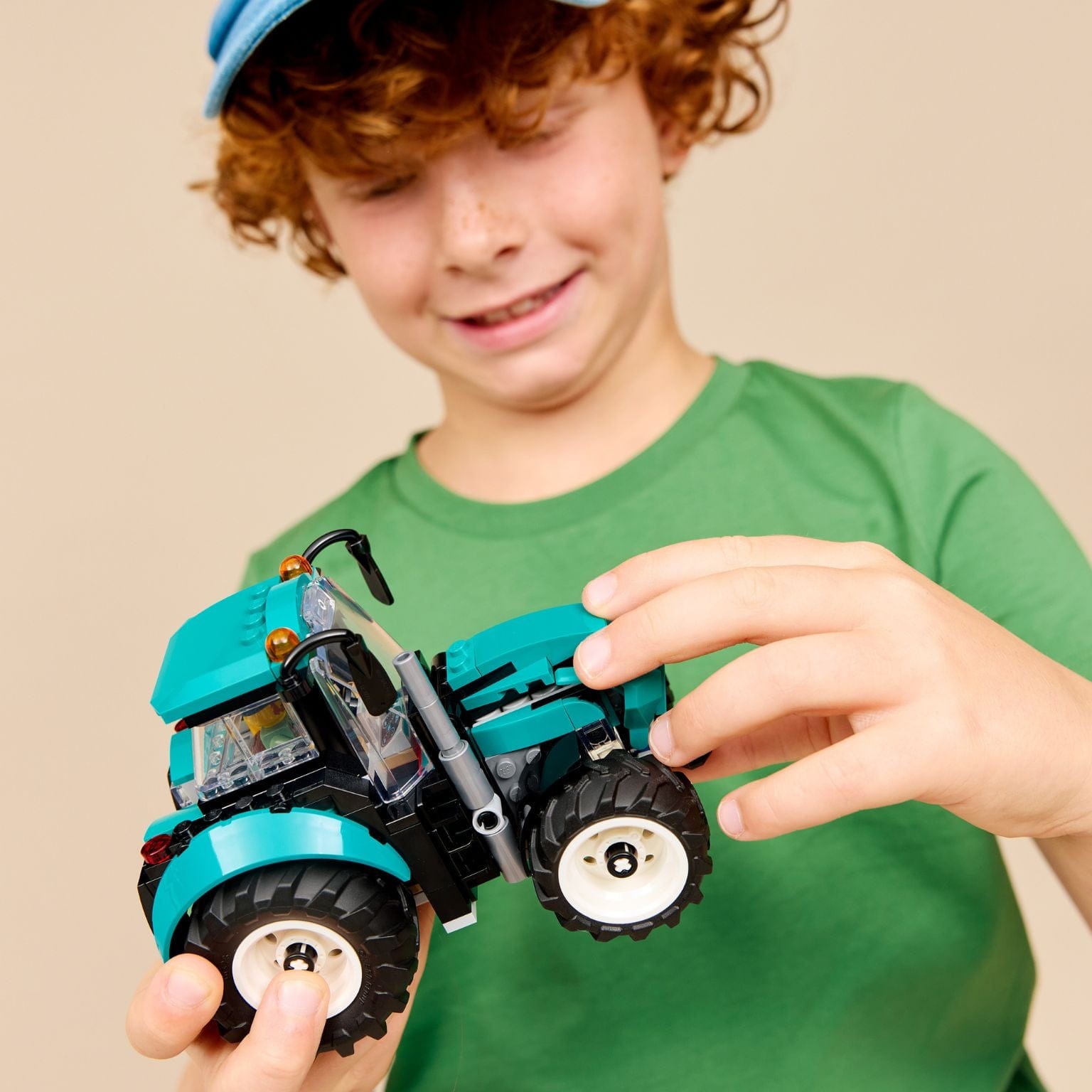 Lego City Trator em cor turquesa com agricultor, veículo de quinta para crianças
