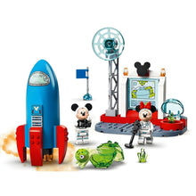Lego Disney foguetão espacial com Mickey e Minnie astronautas e base de controlo