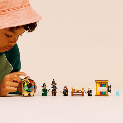 Lego Harry Potter Hogwarts Castle Sorting Hat ceremony with Hogwarts characters and accessories
