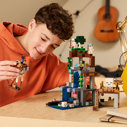 Details of the creatures from LEGO Minecraft Ghast Station
