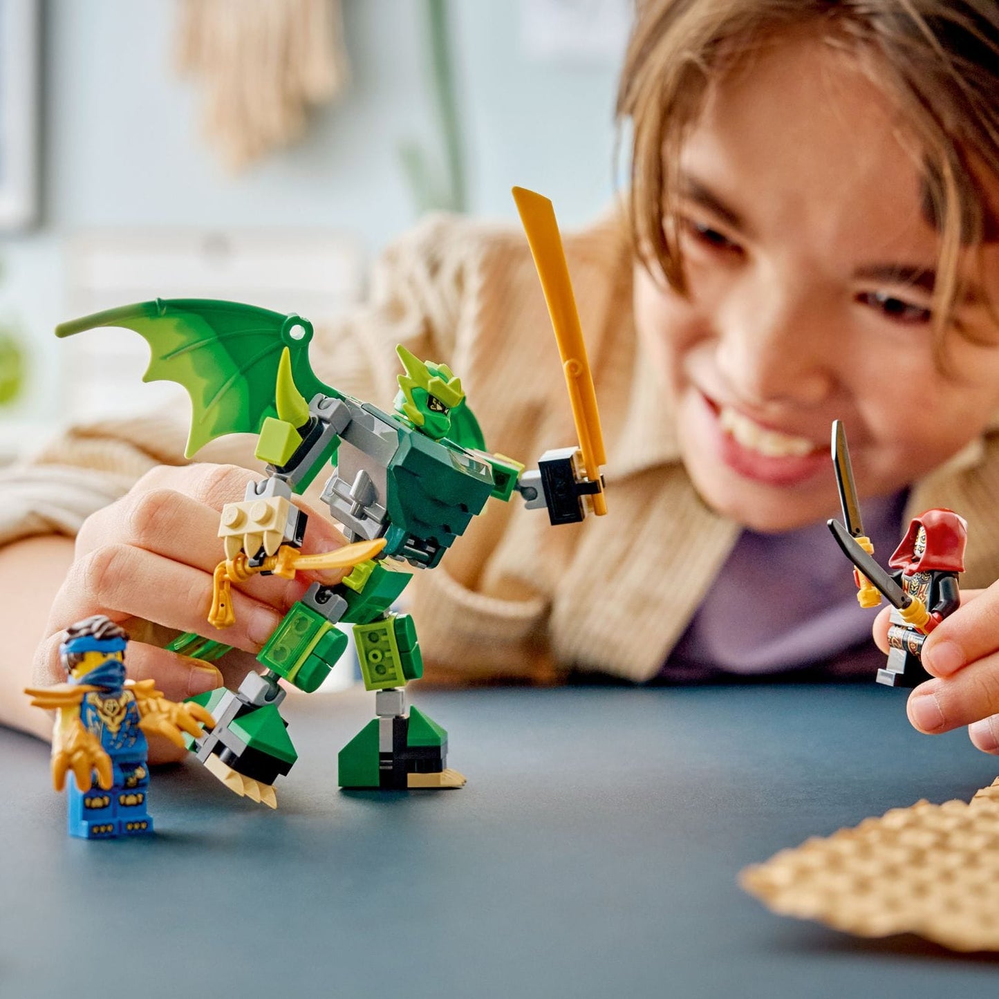 Personagens LEGO Ninjago do Pack de Batalha do Lloyd