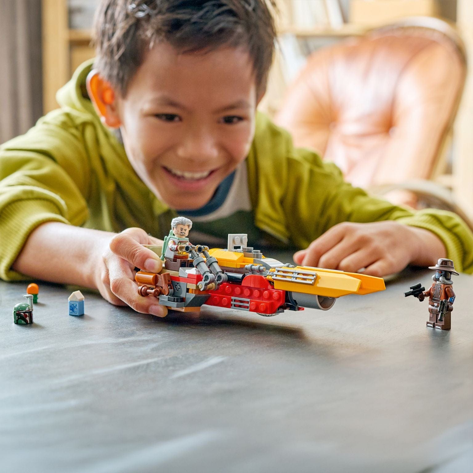 Lego Star Wars Speeder de Cobb Vanth com personagens para aventuras no deserto