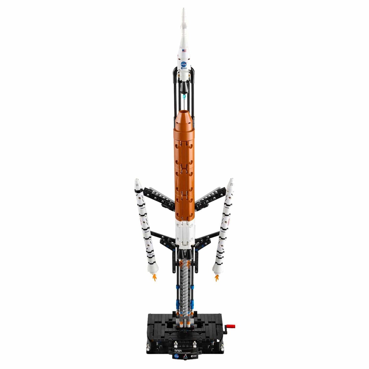 Lego Technic Foguetão do Sistema de Lançamento Espacial NASA Artemis montado em base de lançamento com tema espacial