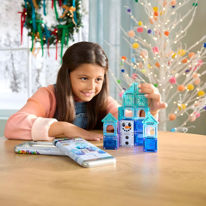 MAGNA-TILES Winter Travel with icy constructions and a snowman