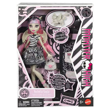 Boneca Monster High Boo-riginal Creeproduction Rochelle Goyle com cabelo rosa e acessórios