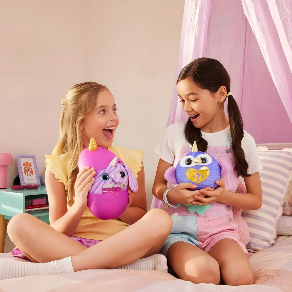 Ovo Rainbocorns Wild Heart com personagem de peluche colecionável