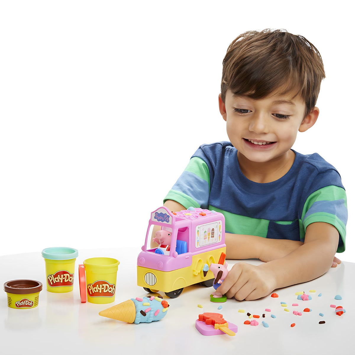 Conjunto Play-Doh Camião de Gelados da Peppa Pig com cinco boiões de plasticina