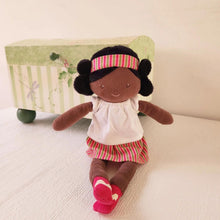 Apresentamos Boneca de Pano Amy 33 cm com o SKU 60746424 recomendado para + 0 meses