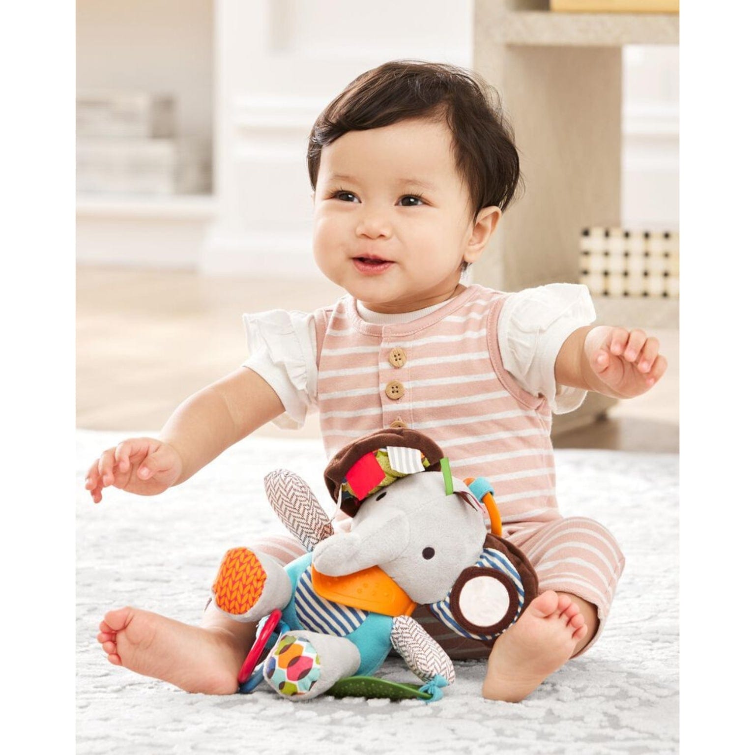 Apresentamos Peluche de actividades Elefante com o SKU 820620224 recomendado para + 0 meses