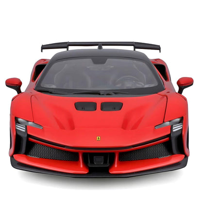 Ferrari SF90 XX Stradale visto de frente, com asa traseira preta