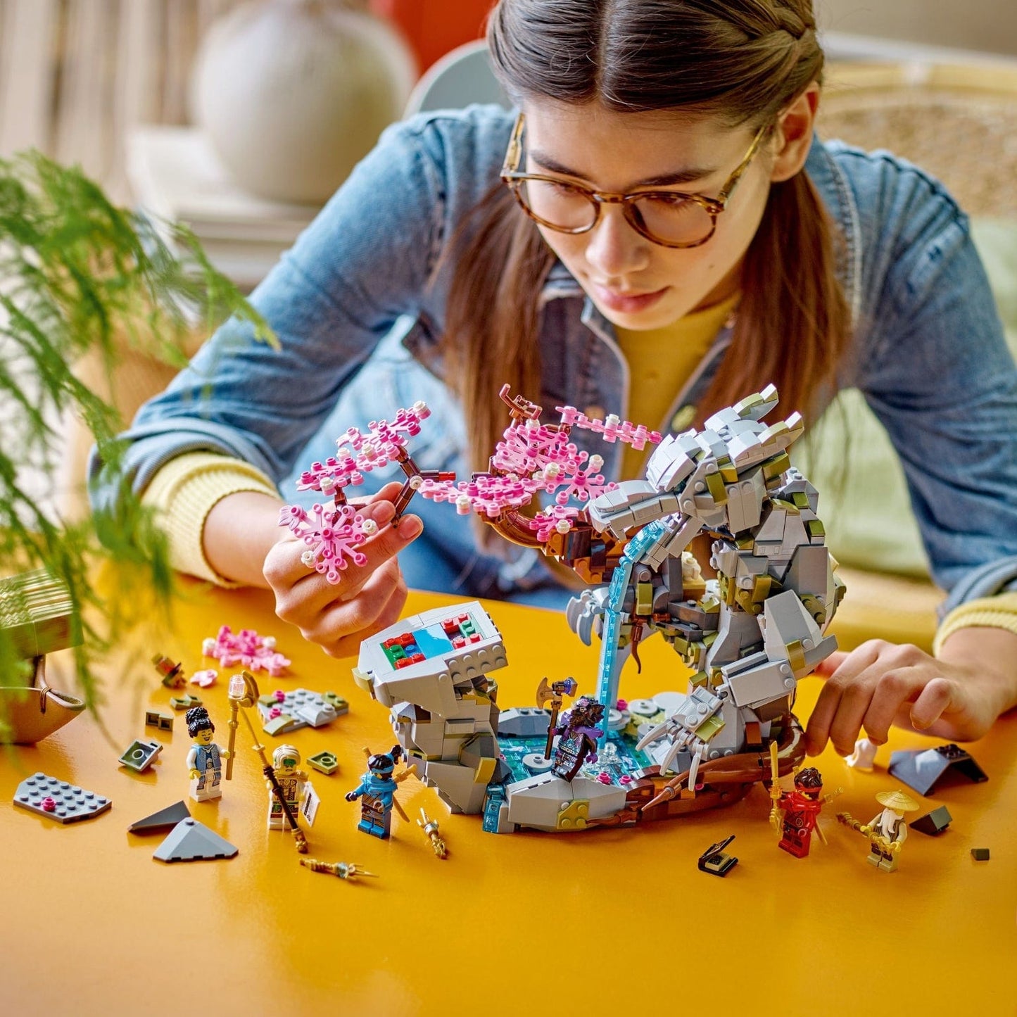 Apresentamos Lego Ninjago Santuário de Pedra do Dragão com o SKU 667181924 recomendado para + 14 anos