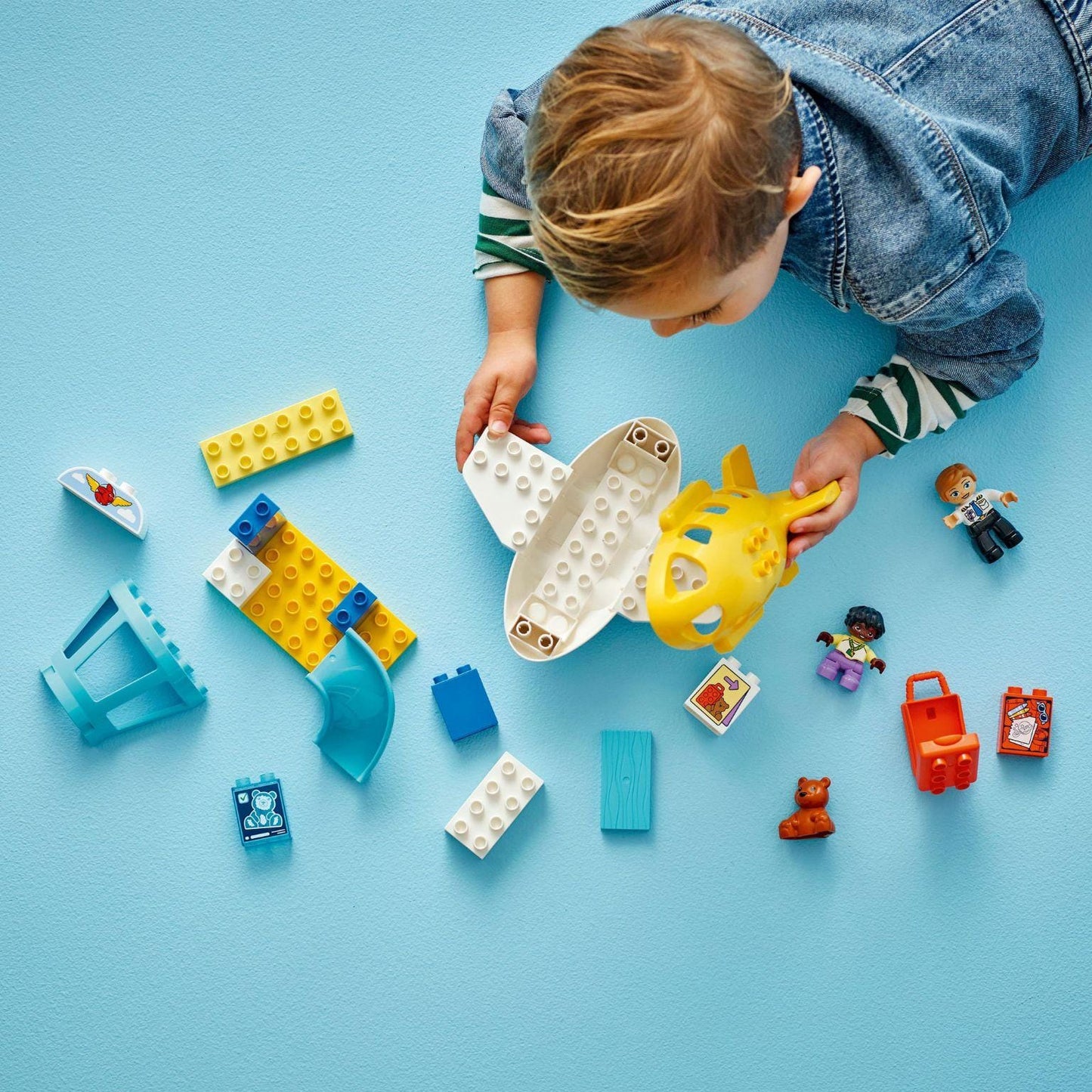 Apresentamos Lego Duplo - Primeira Ida ao Aeroporto com o SKU 661044326 recomendado para + 2 anos