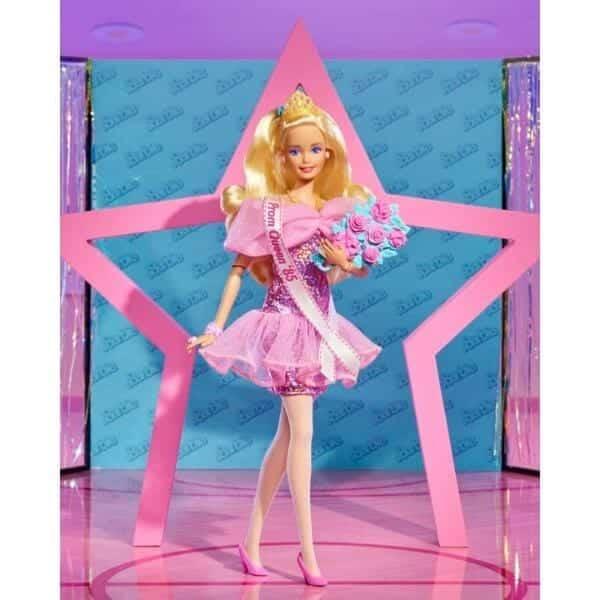 Apresentamos Barbie Rewind 80s Noite de Formatura com o SKU 230971923 recomendado para + 6 anos