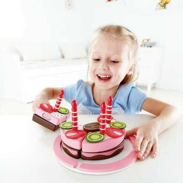 Apresentamos Bolo De Aniversário com Duplo Sabor com o SKU 82314021 recomendado para + 3 anos