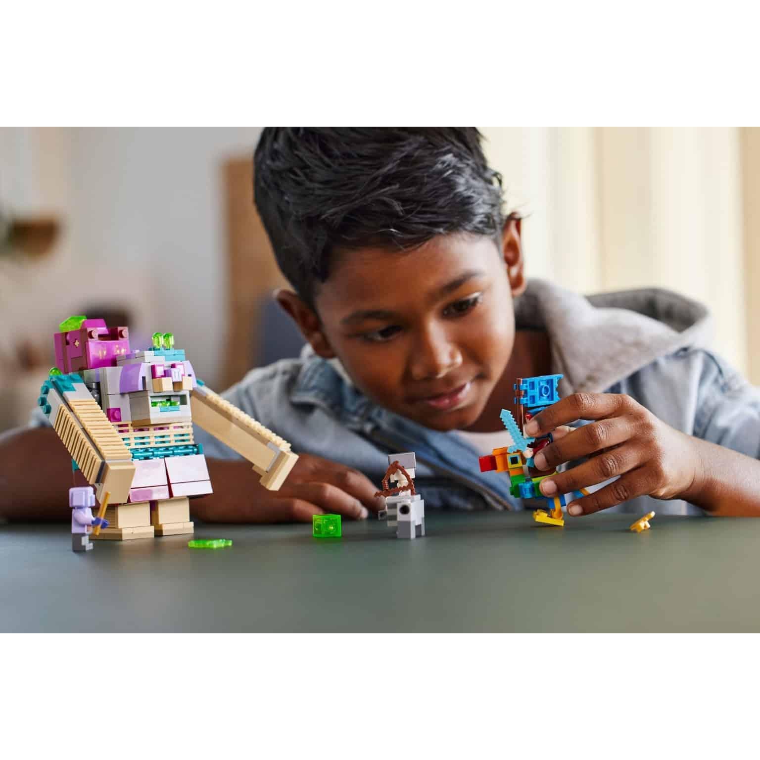 Lego Minecraft - O Confronto com o Devorador - Brincatoys