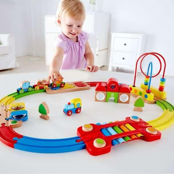 Apresentamos Pista de comboios Arco-íris com o SKU 82382621 recomendado para + 12 meses