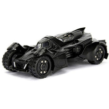 Apresentamos Veículo Batman Arkham Knight Batmobile com o SKU 239871818 recomendado para + 8 anos